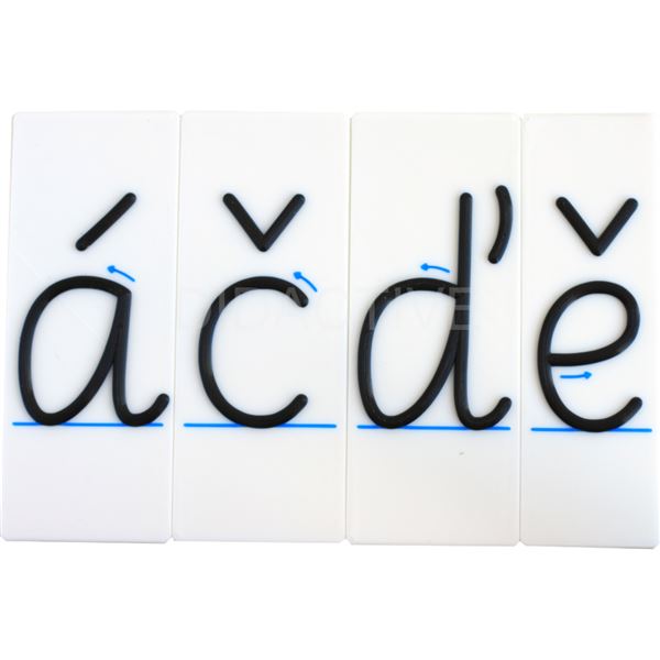 Hmatová písmena Comenia Script na destičce - malá písmena s diakritikou (D3)